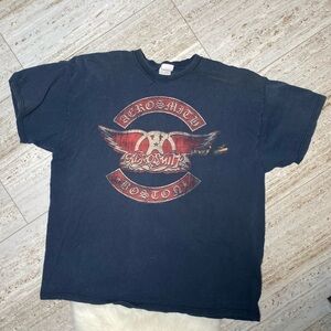 Vintage Aerosmith Boston T-shirt distressed Y2K